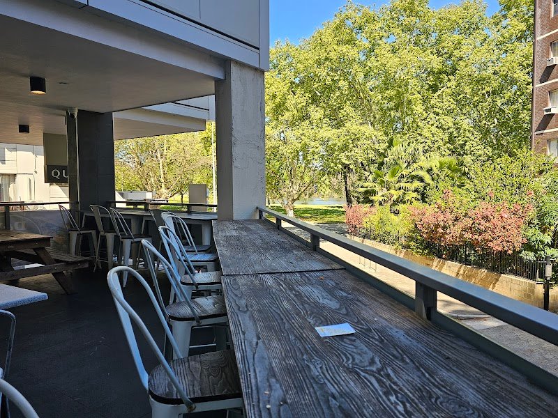 D&Y Banh Mi Cafe photo 9