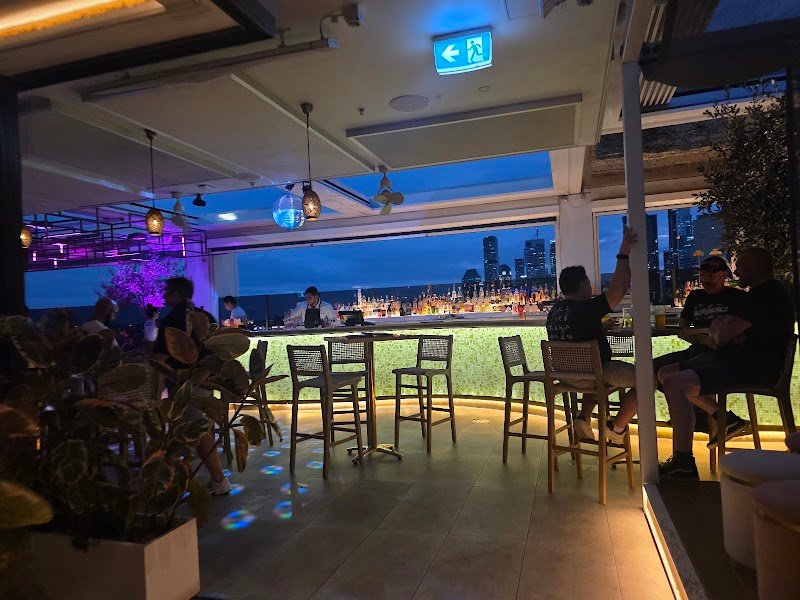 Iris Rooftop photo 5