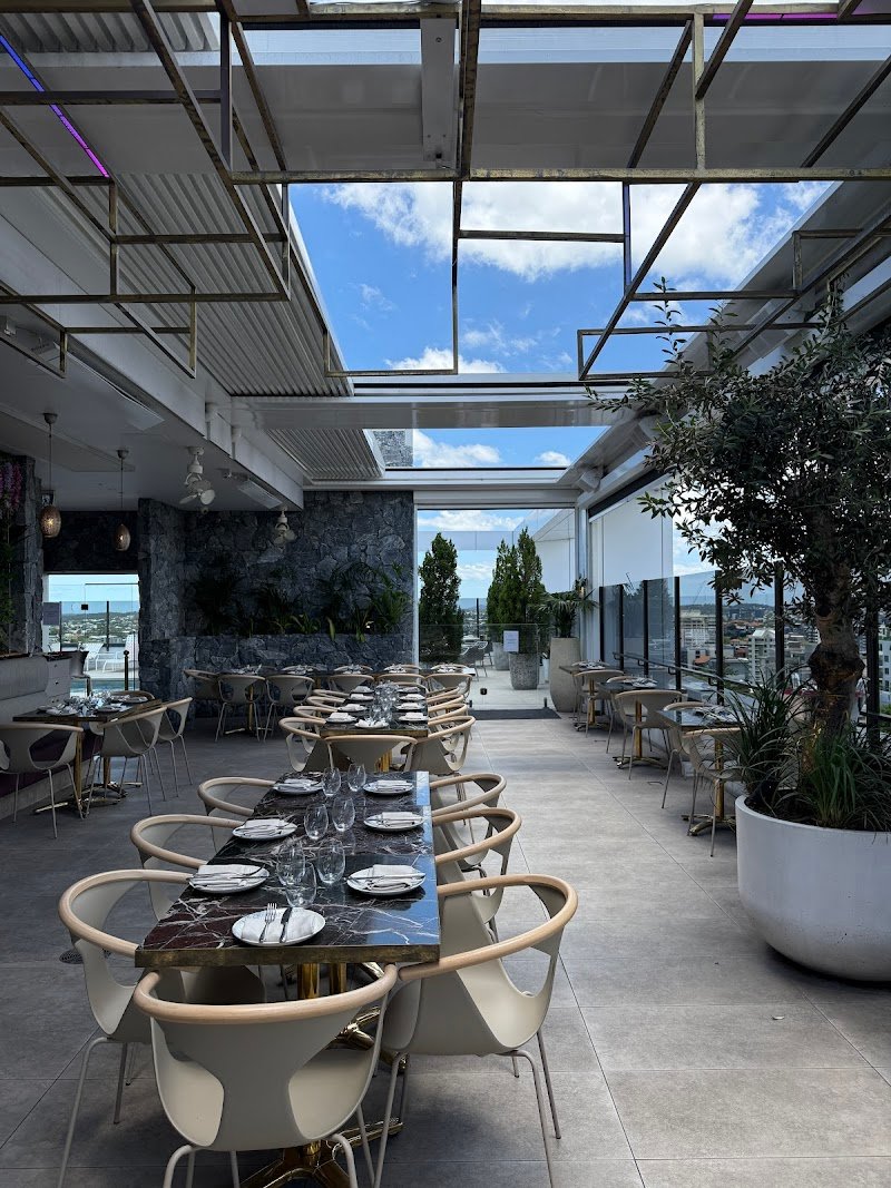 Iris Rooftop photo 10