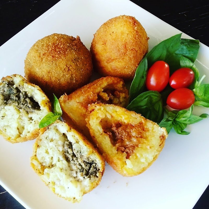 Zuccaro Trattoria Pizza Bar photo 2