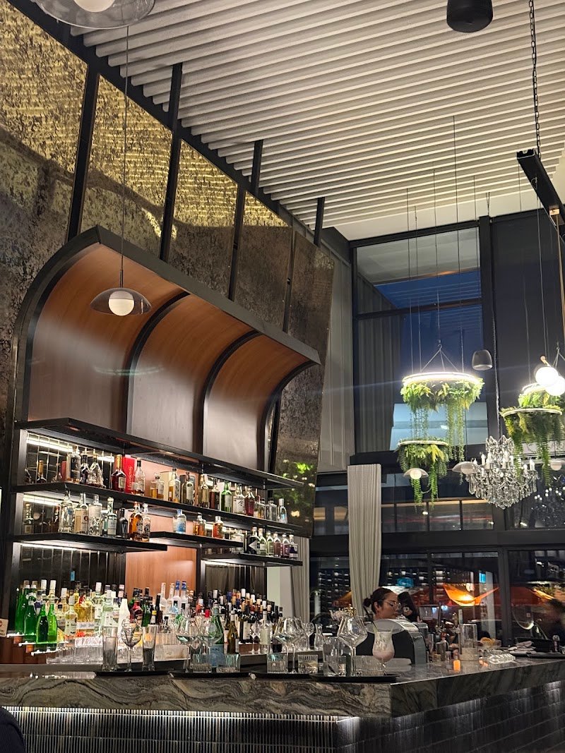 VALYN Thai Restaurant & Bar photo 5