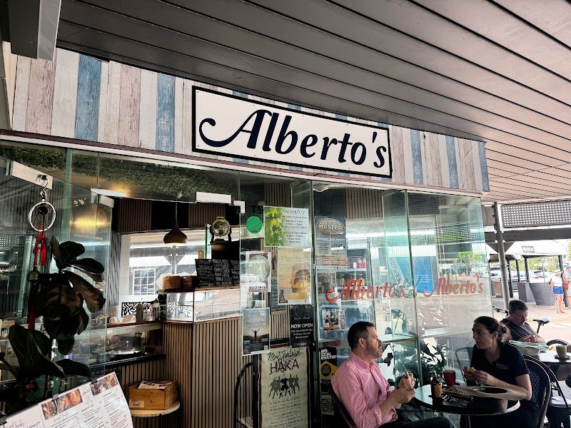 Alberto’s Cafe photo 10