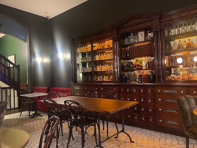 APOTECA photo 3