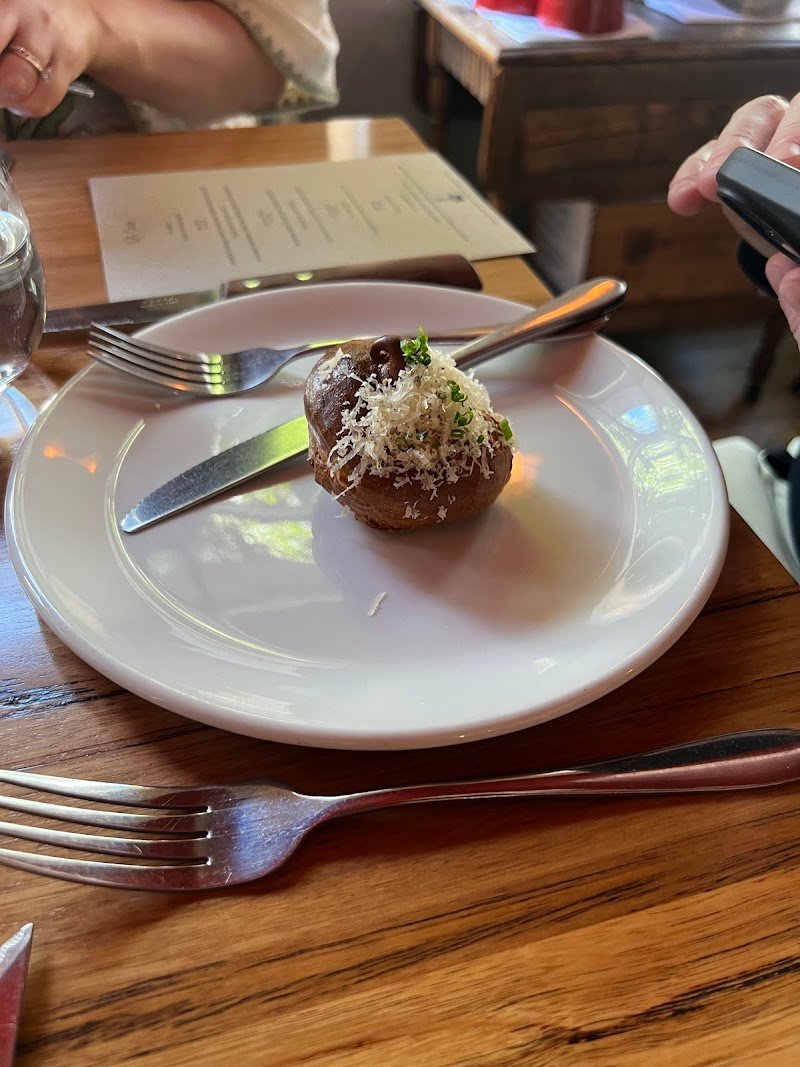 French Saloon photo 8