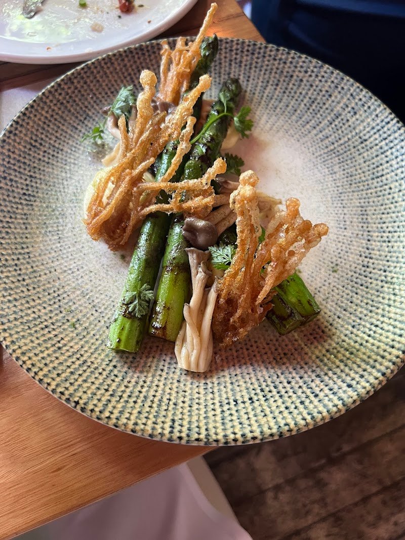 French Saloon photo 3