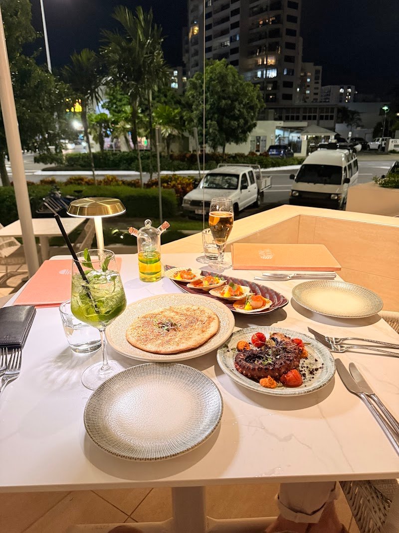 The Vine Room Waterfront Restaurant and Bar photo 3