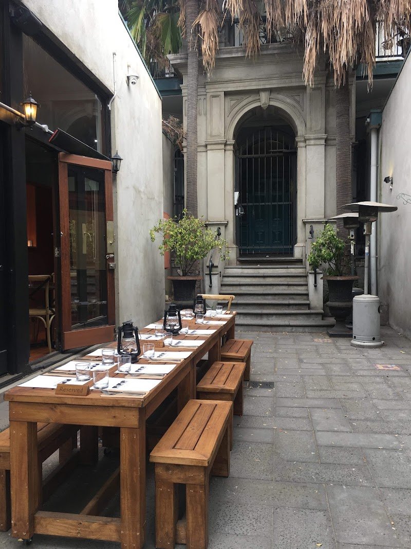 Three Elephants & Co.