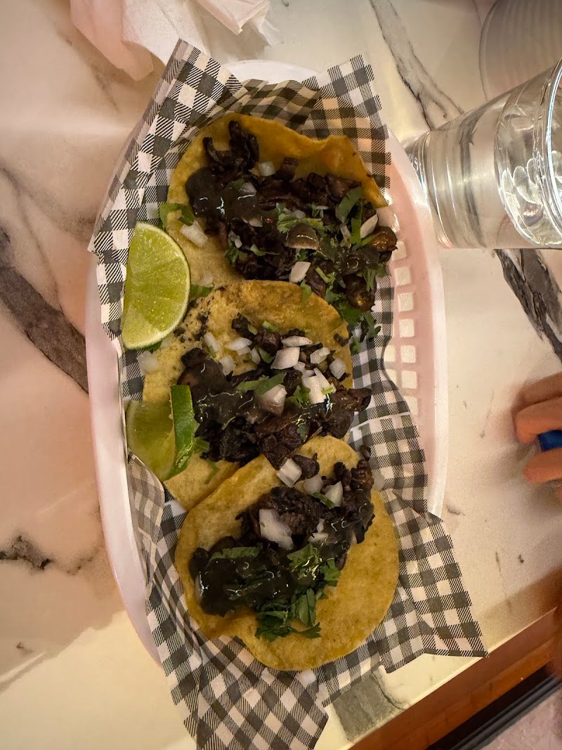 Fofo's Taqueria photo 7