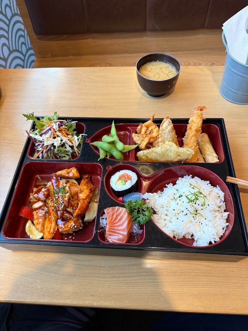 Sushi Castle photo 4