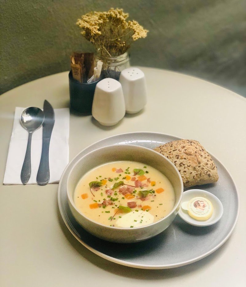 Eleven Miles photo 10