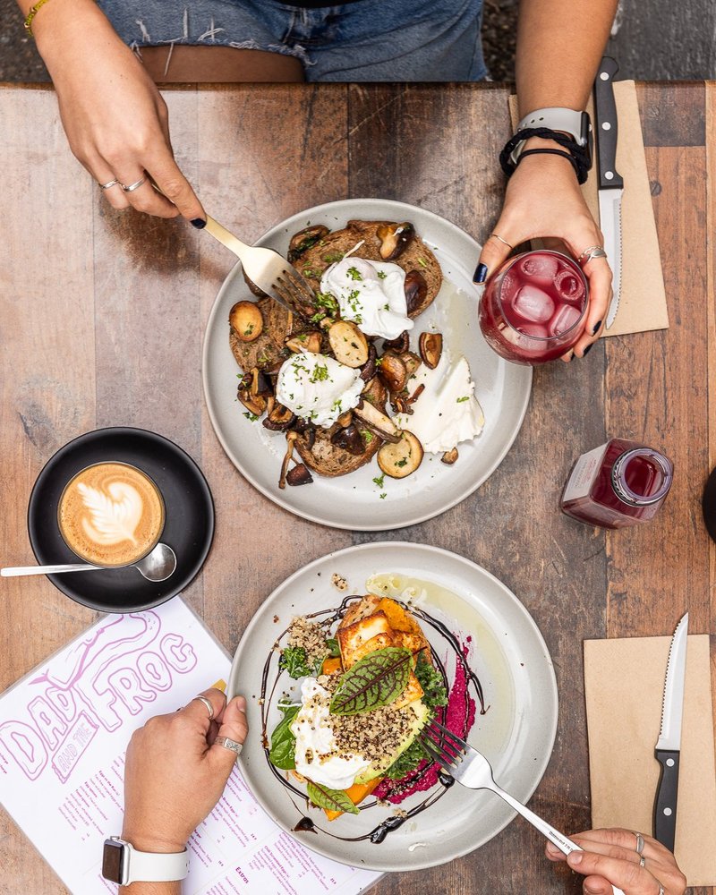 Dad and the Frog CafÃĐ