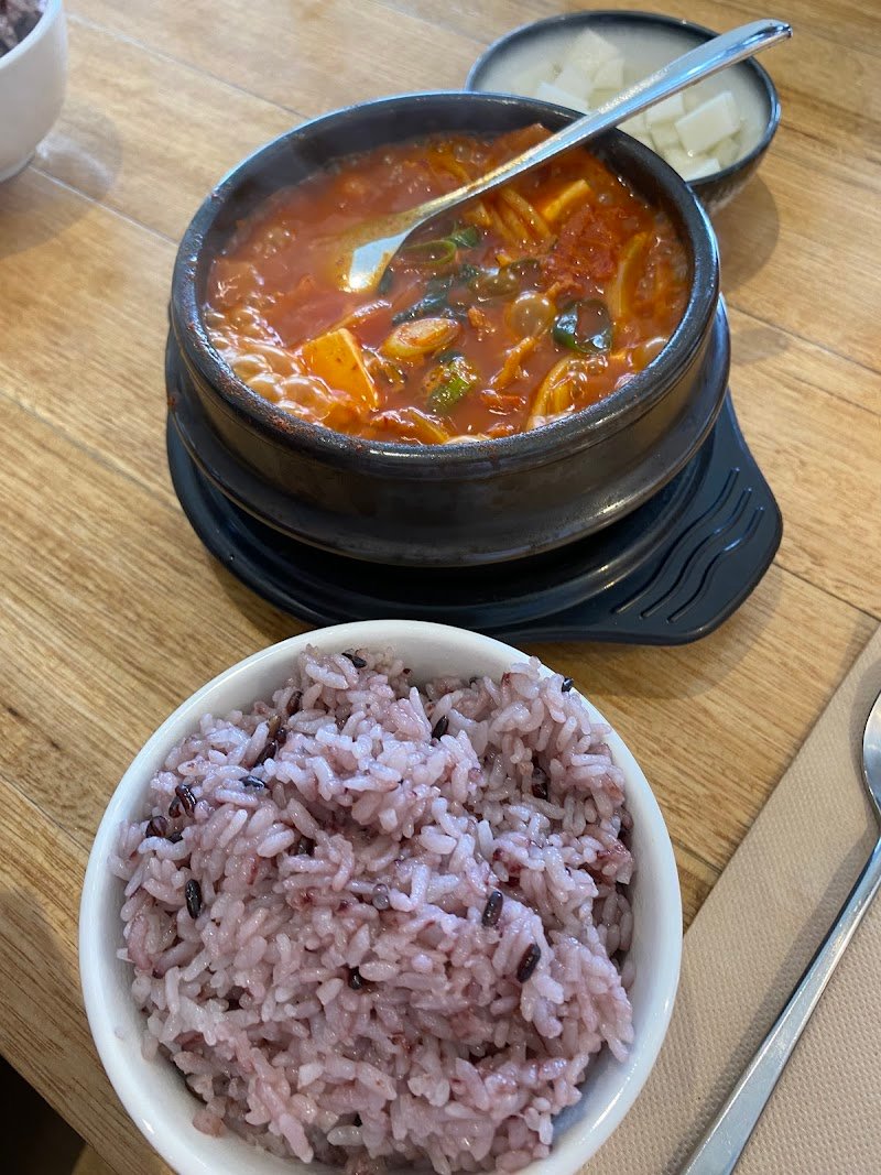 Young's Table photo 4