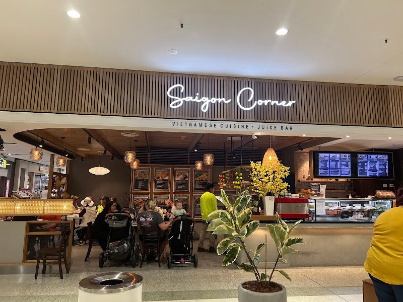 Bรกnh mรฌ Saigon Corner