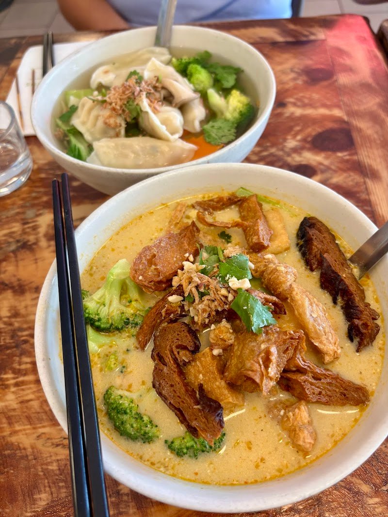 Golden Lotus Vegan Newtown photo 5
