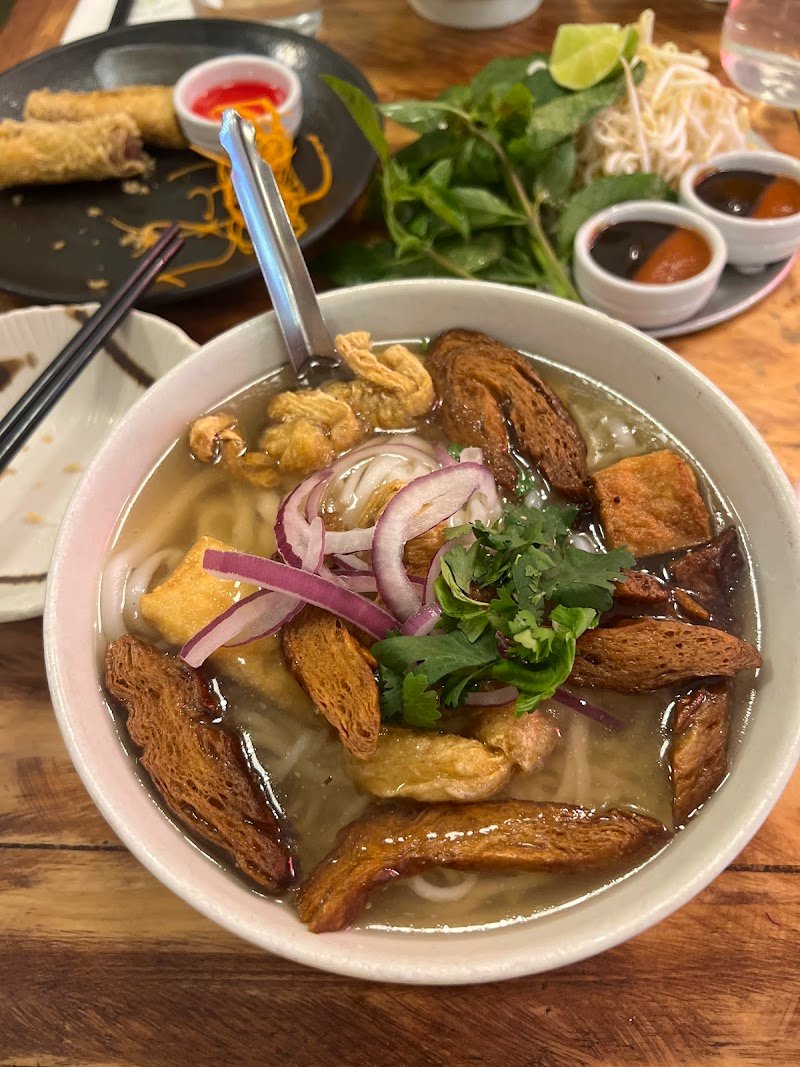 Golden Lotus Vegan Newtown photo 3