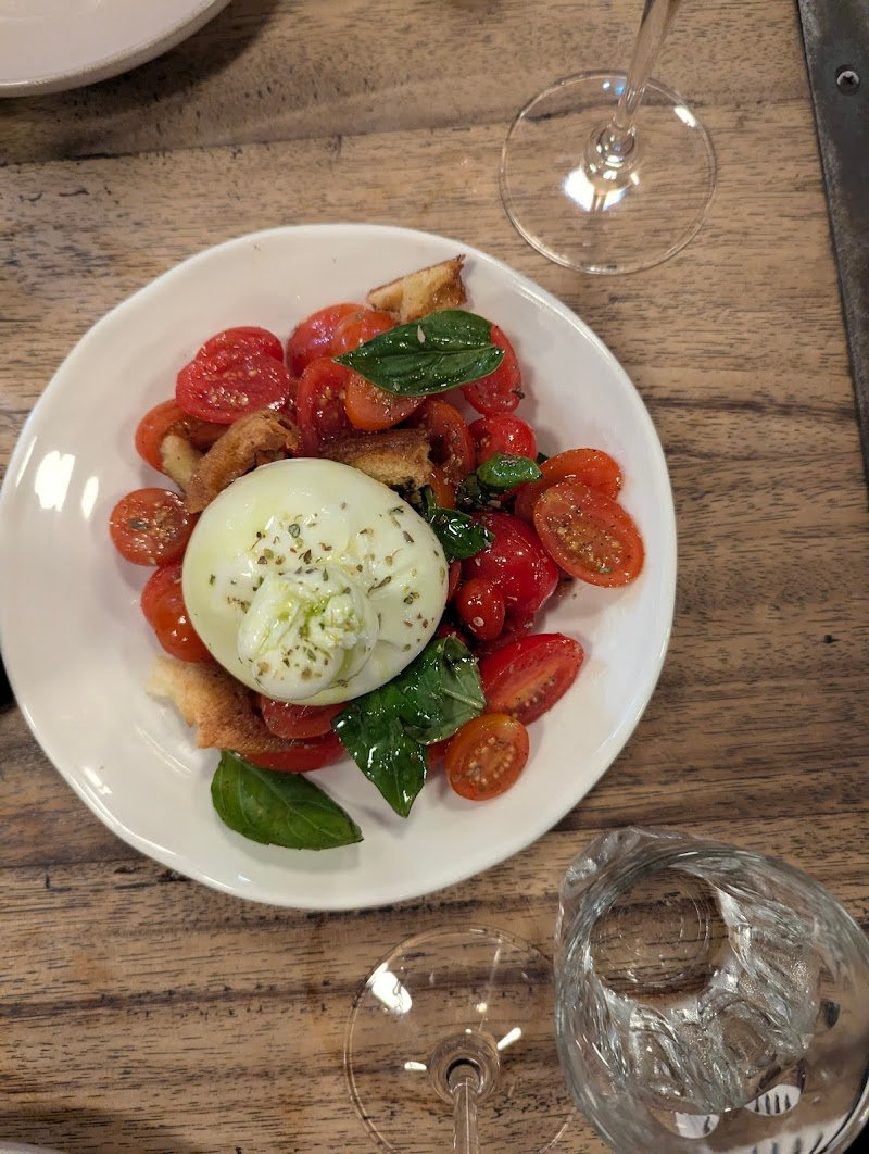 Papa Rolly's photo 10