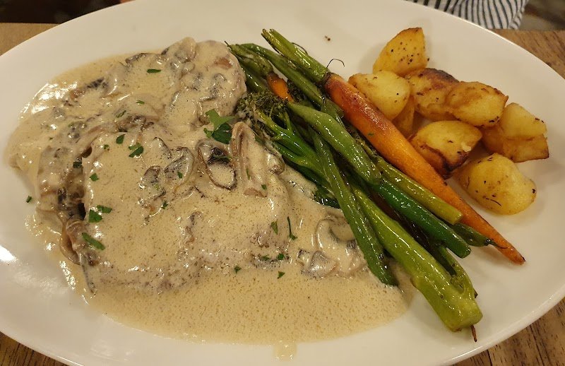 Papa Rolly's photo 5