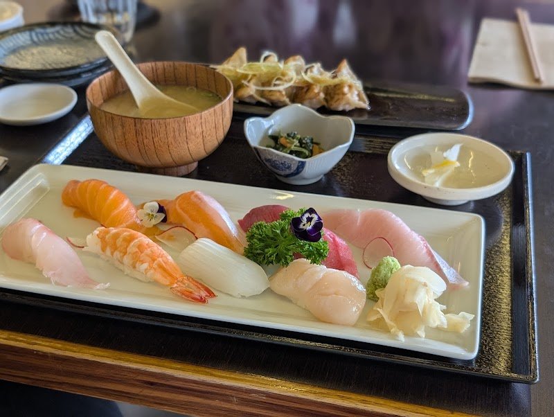 Takumi ๅ Sushi Bar photo 4