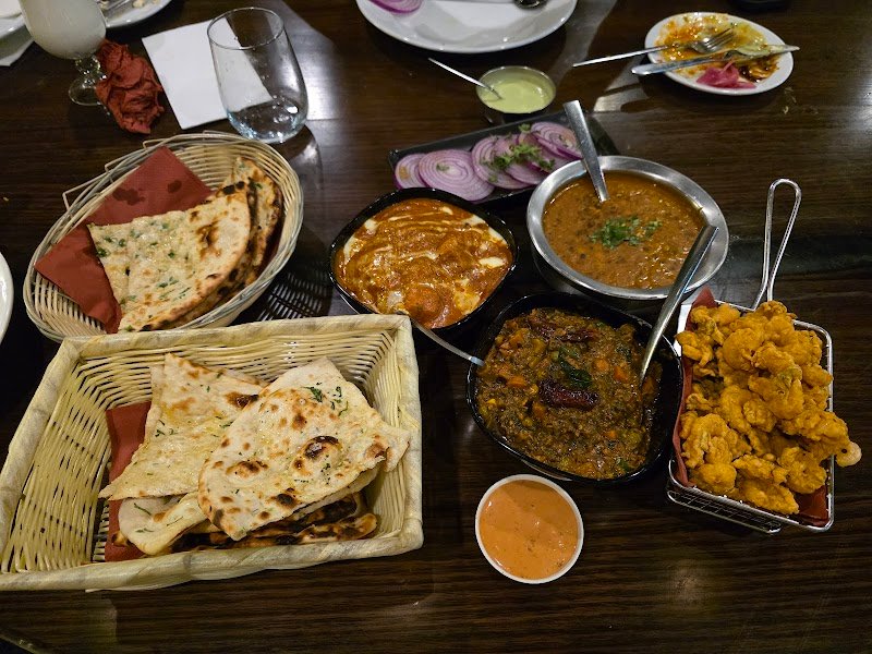 2 Fat Indians photo 10