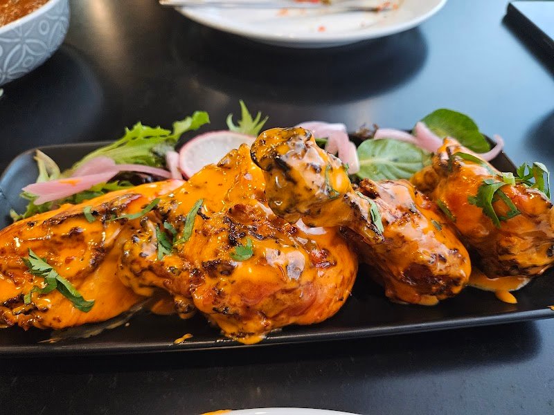 2 Fat Indians photo 9