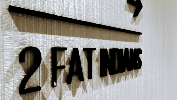 2 Fat Indians photo 3