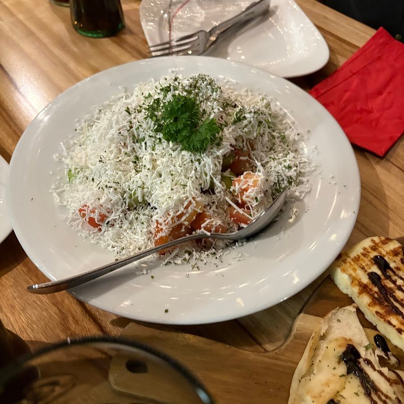 Antika Bar & Grill photo 9