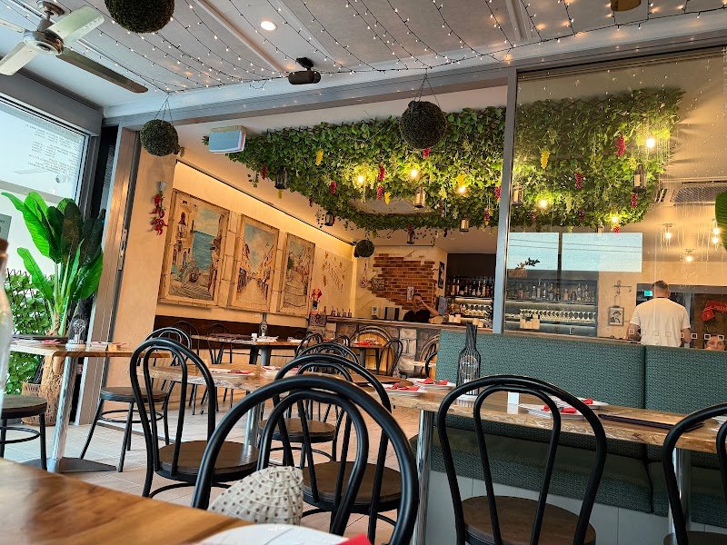 Antika Bar & Grill photo 2