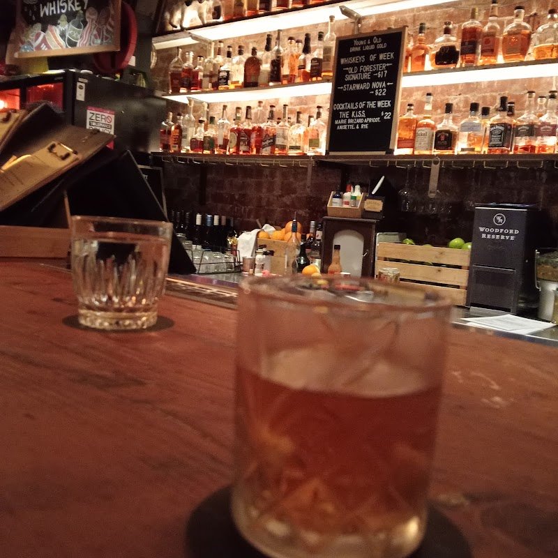 Varnish on King photo 9