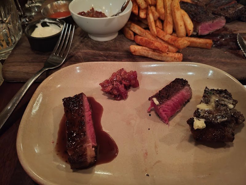 Varnish on King photo 8