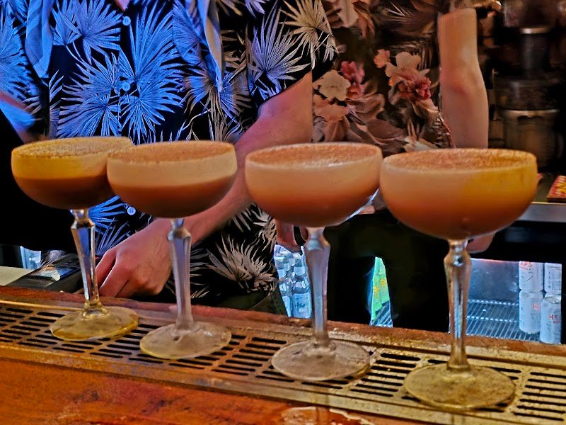 Varnish on King photo 10