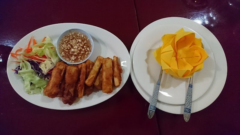 Dee's Vintage Thai Restaurant photo 2