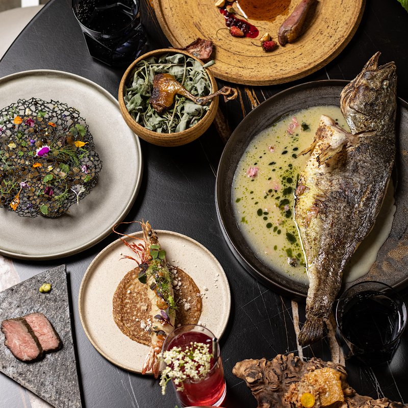 Kuro Bar & Dining photo 2