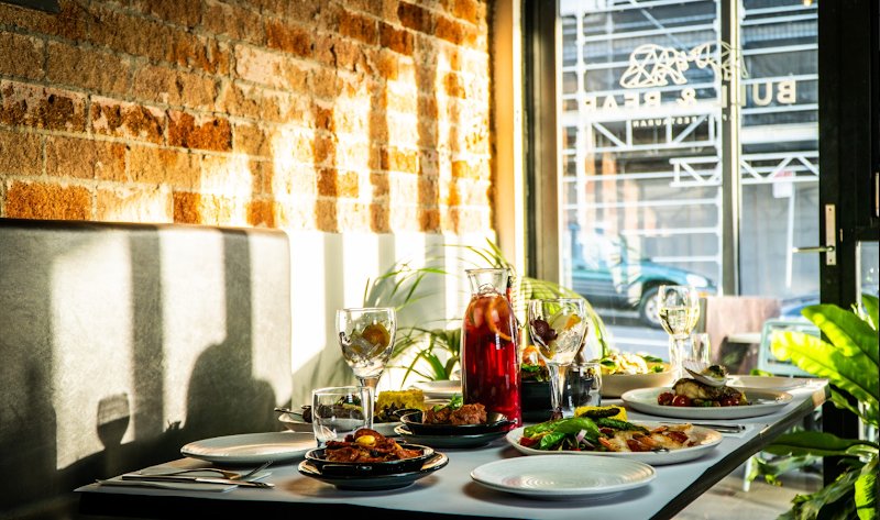 Bull & Bear Cafe - Restaurant