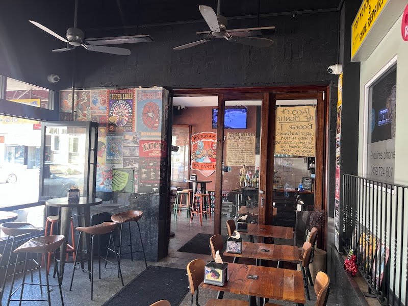 Hermanos En Cantina photo 5