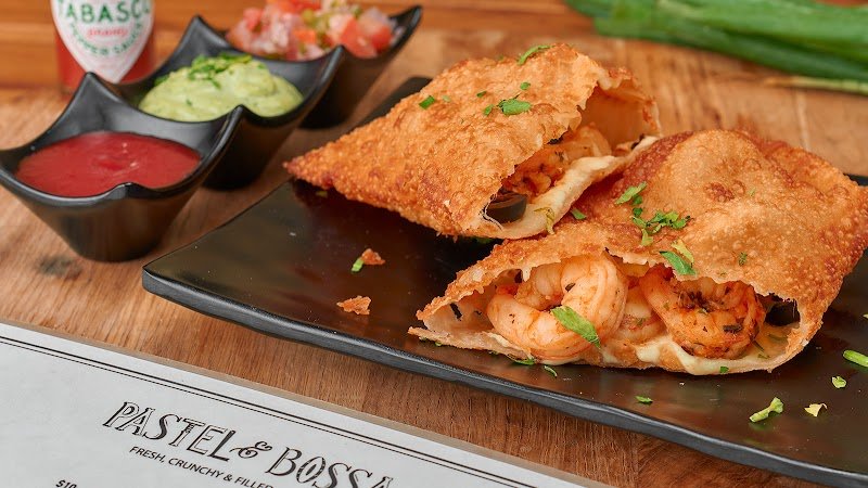 Pastel & Bossa - MERMAID BEACH photo 2